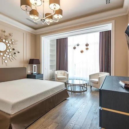 Hotel Near New Delhi Airport